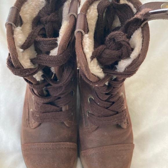 Roxy Bruna Boots - Picture 3 of 5